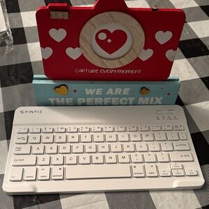 White Tablet Keyboard